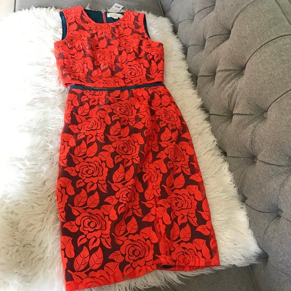 2 piece top and skirt by Nicole Miller